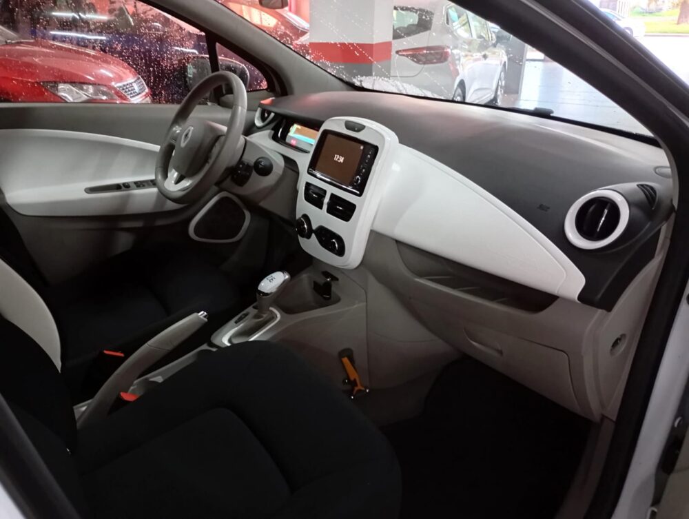 RENAULT ZOE R90 92CV