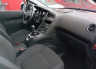 PEUGEOT 5008 1.6HDI 120CV