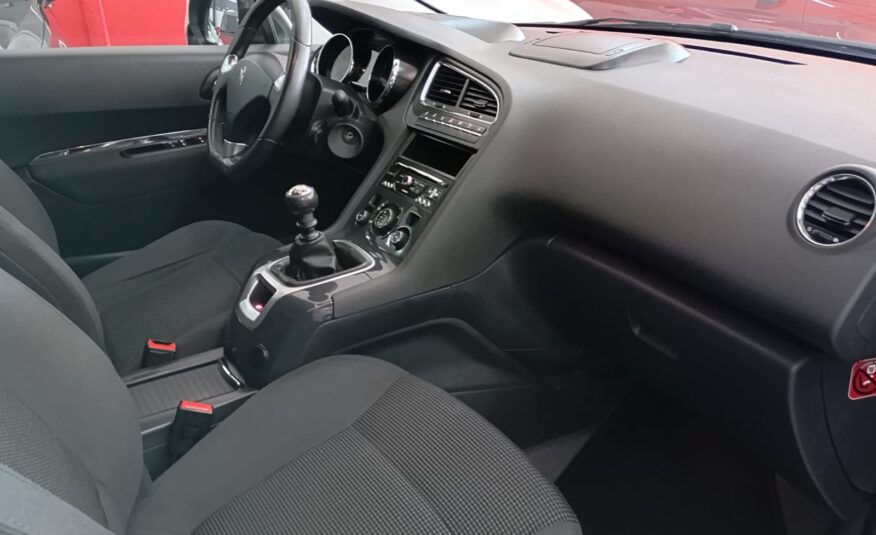PEUGEOT 5008 1.6HDI 120CV