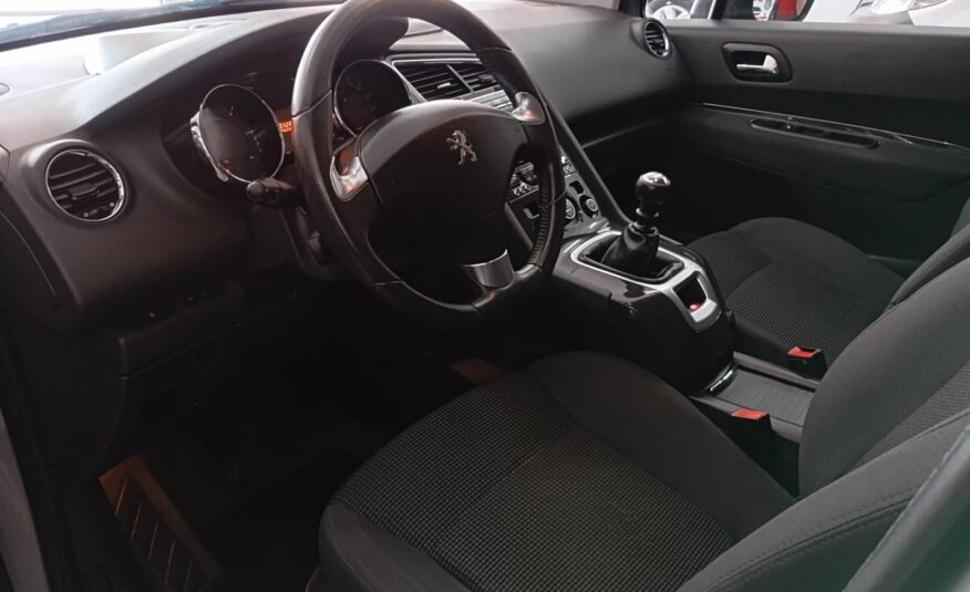PEUGEOT 5008 1.6HDI 120CV