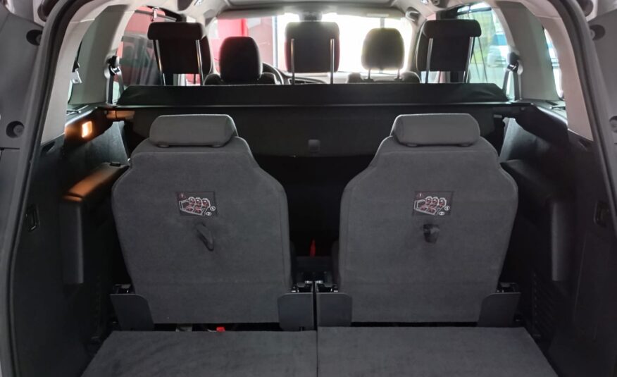 PEUGEOT 5008 1.6HDI 120CV