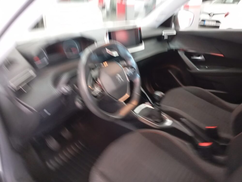 PEUGEOT 2008  1.5HDI  115CV