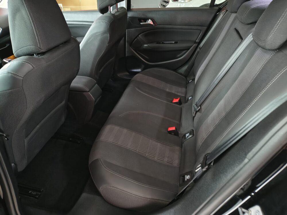 PEUGET 308 1.5HDI 130CV