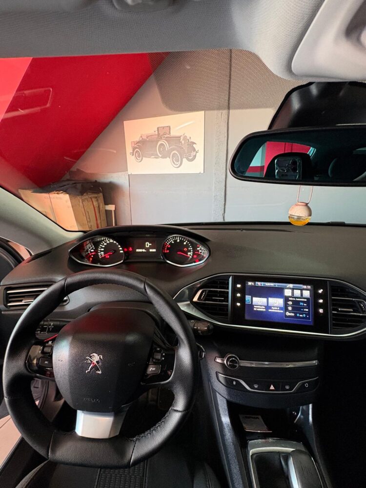 PEUGEOT 308 1.6HDI 100CV