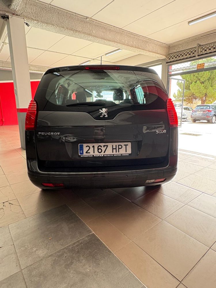 PEUGEOT 5008 1.6HDI 115CV