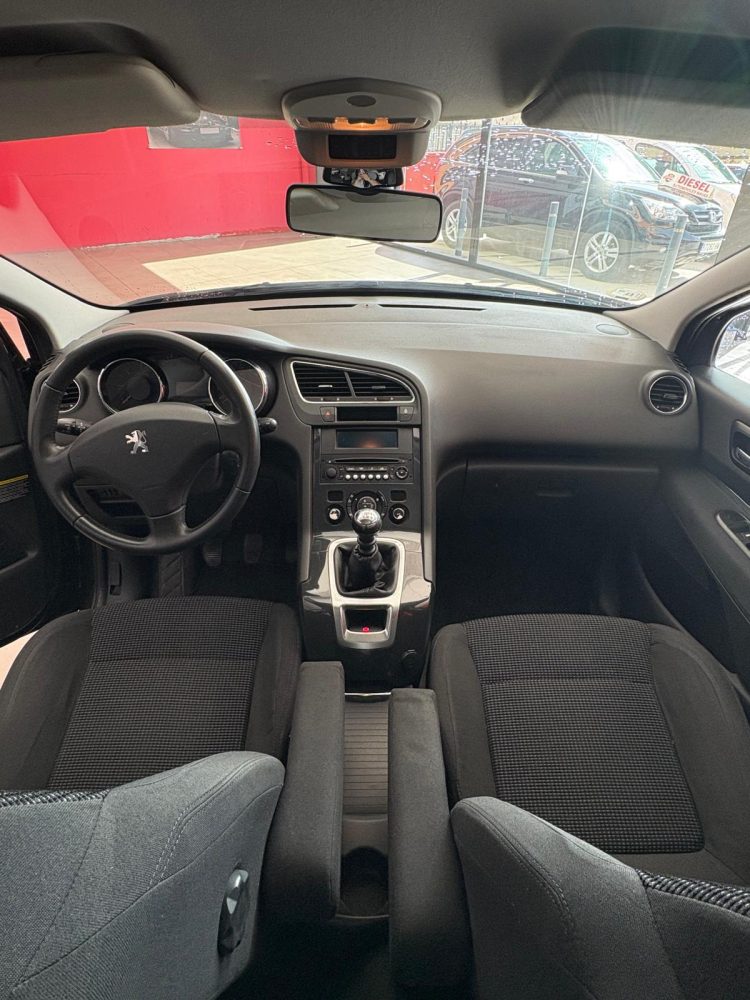 PEUGEOT 5008 1.6HDI 115CV
