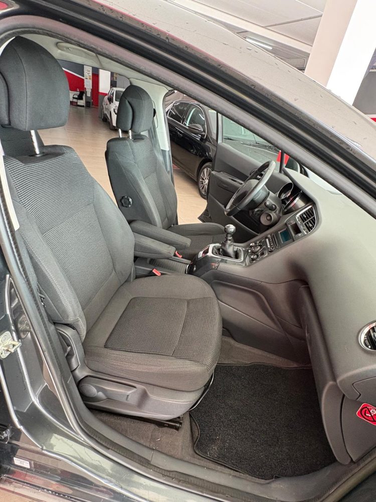 PEUGEOT 5008 1.6HDI 115CV